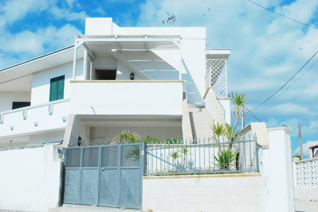 Dimora Il Girasole Hotel Torre San Giovanni Ugento Ngoại thất bức ảnh